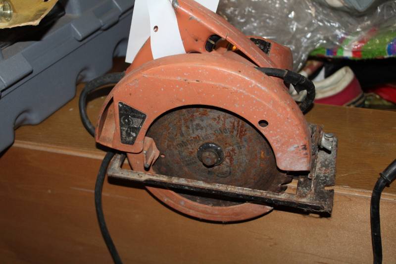 lot 8 image: Skilshop 7.25in. Circular Saw