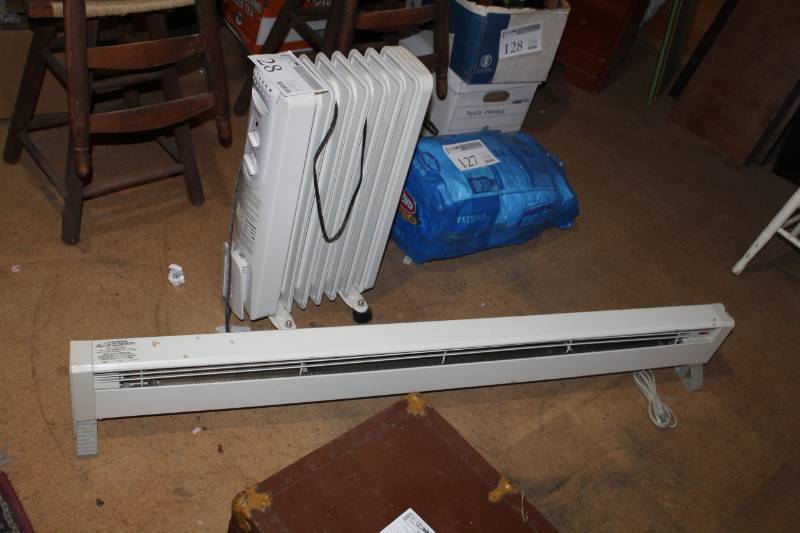 lot 28 image: Portable Room Space Heater, Electric Baseboard Heater
