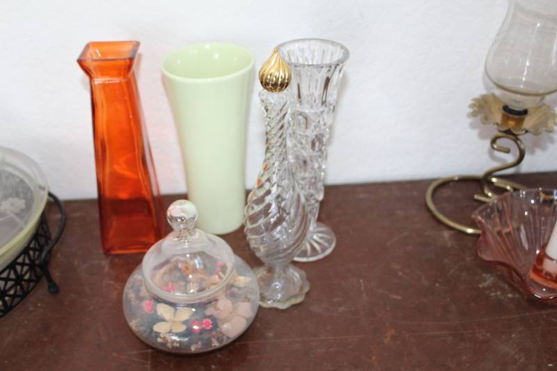 lot 492 image: Glass Table Vases
