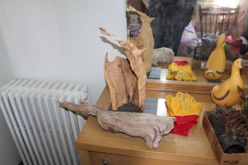 lot 548 image: Drift Wood Table Dcor