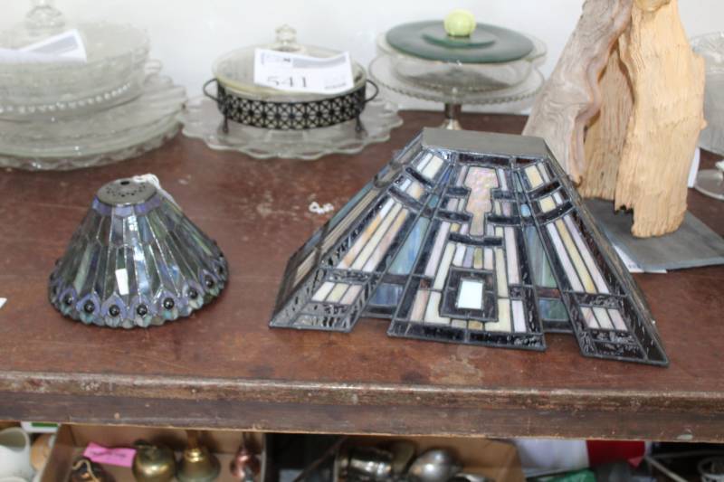 lot 547 image: Stained Glass Lamp Shades