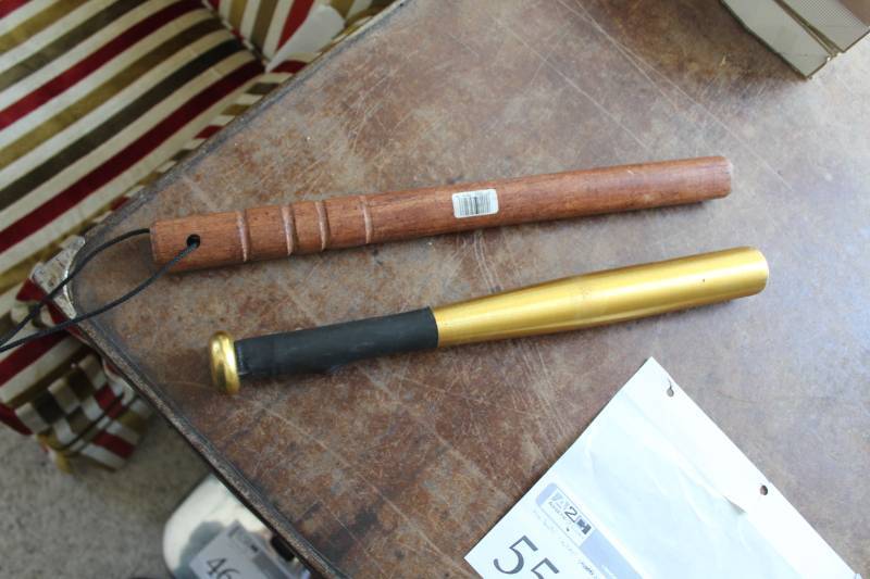 lot 551 image: Tire Bats, Wheel Chocks, Mud Flaps