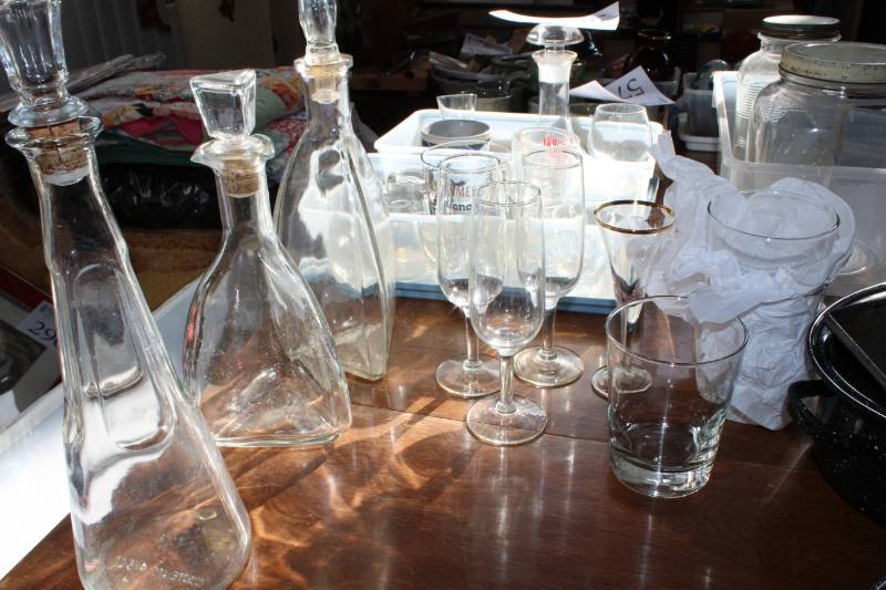 lot 565 image: Glass Decanters with Toppers, Wine Glasses, Glassware