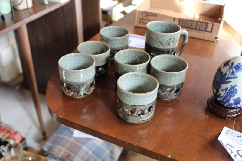 lot 573 image: Green Ceramic Coffee Mugs