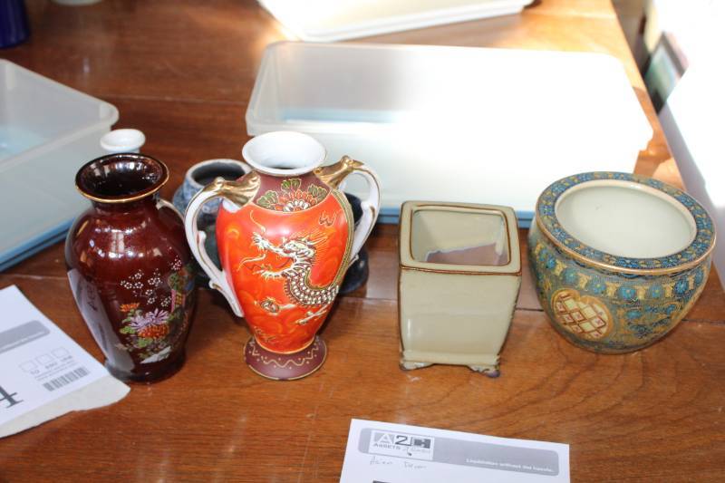 lot 584 image: Ceramic Asian Theme Vases