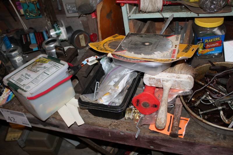 lot 40 image: Screws, Nails, Misc. Hardware