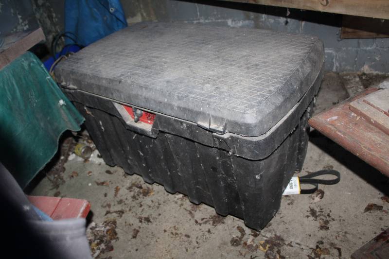 lot 140 image: Pro Tuff Box Locking Cargo Box on Casters