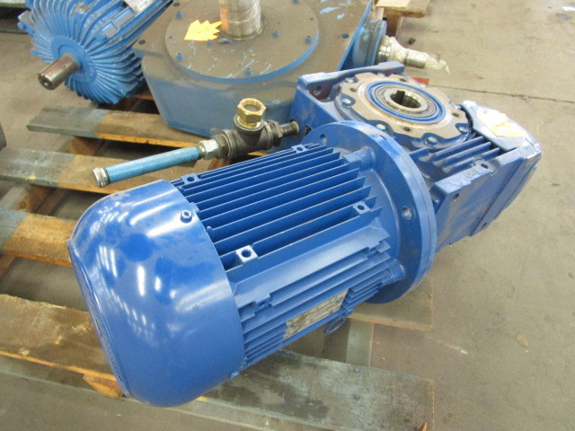 MOTOR WITH GEAR BOX