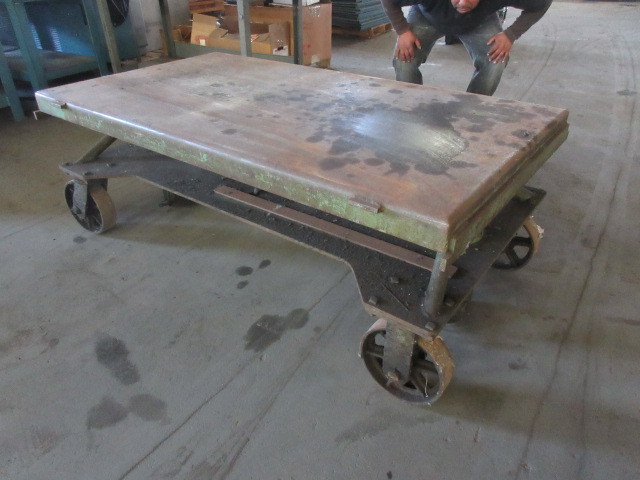 LARGE LIFT TABLE