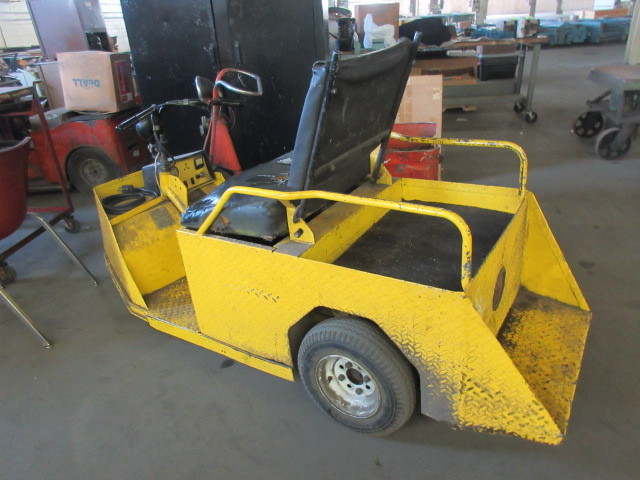 CUSHMAN 3 WHEEL VEHICLE