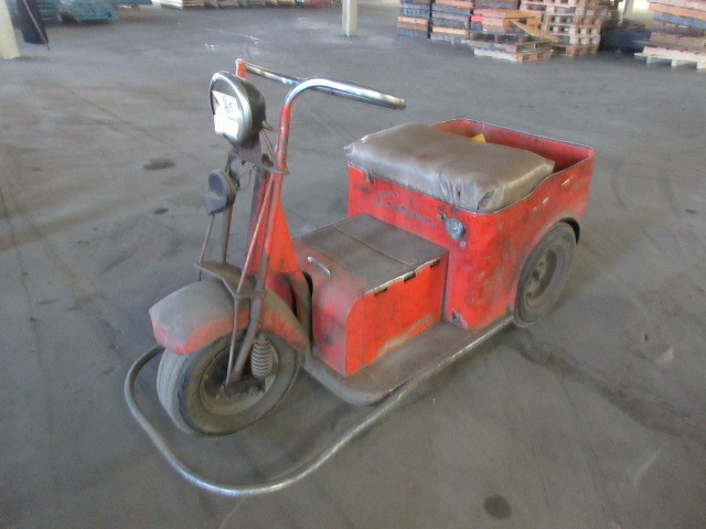 CUSHMAN 3 WHEELED VEHICLE
