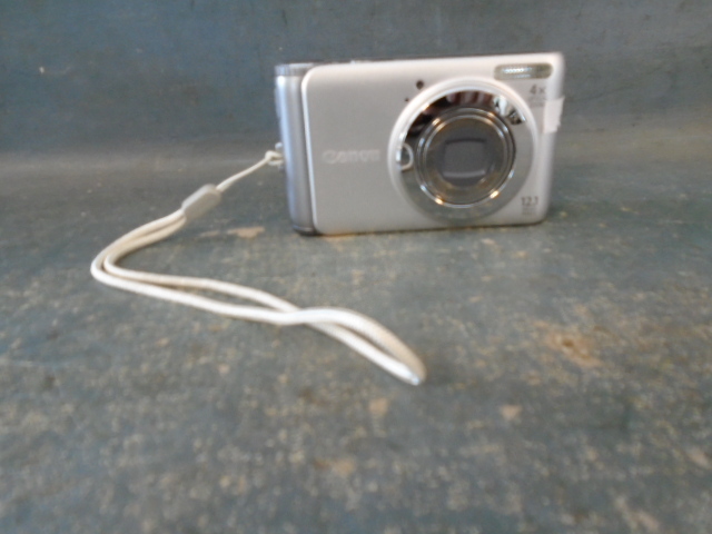 lot 13 image: Digital Camera