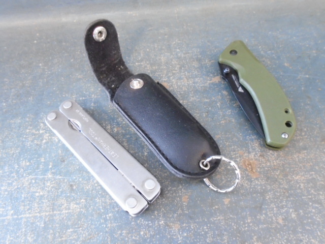 lot 14 image: Pocket Knife and Leatherman Tool