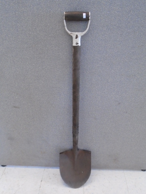 lot 43 image: Shovel