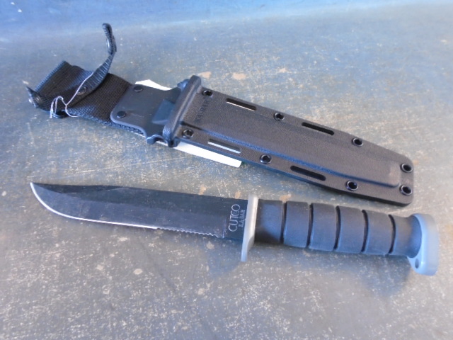 lot 62 image: Ka-Bar Knife