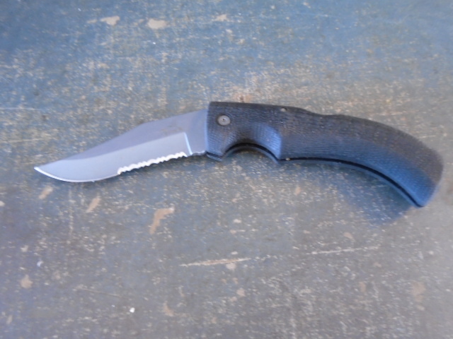 lot 67 image: Gerber Pocket Knife