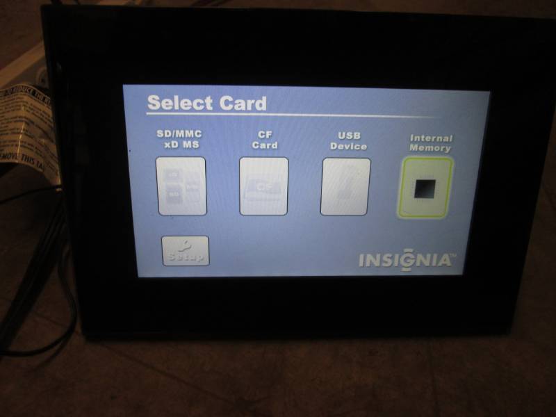 lot 314 image: Insignia Digital Frame...