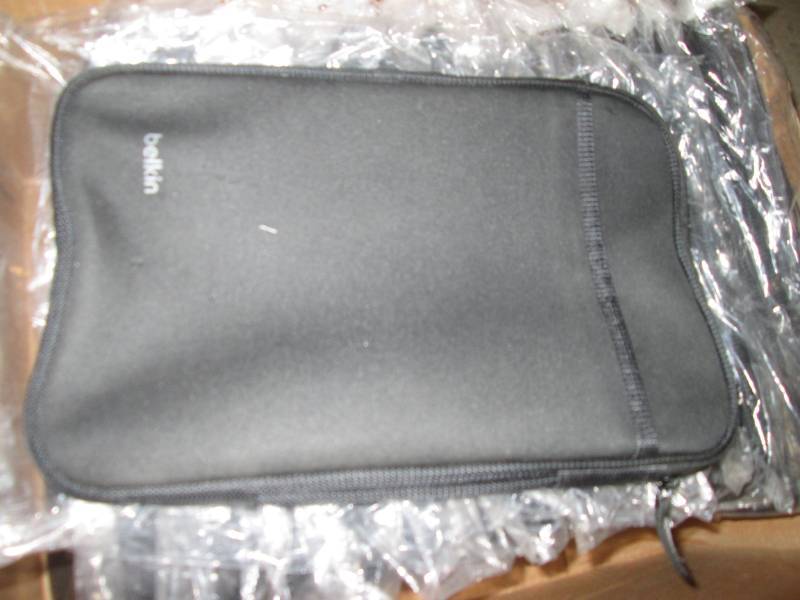 lot 317 image: Box full of Belkin TabletLaptop co...