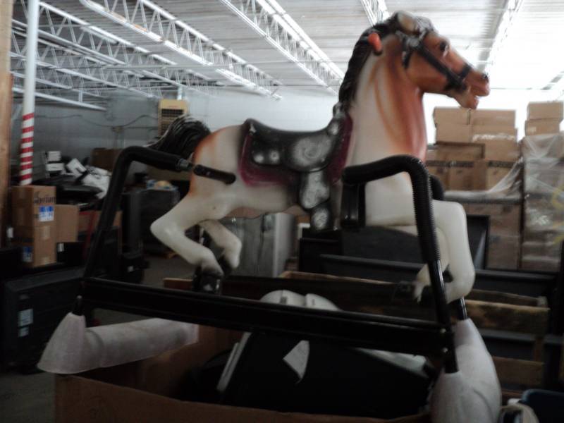 lot 2 image: Hedstrom Riding Horse...