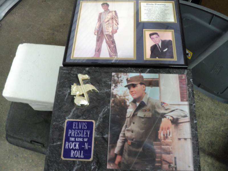lot 15 image: 2 Elvis Plaques...