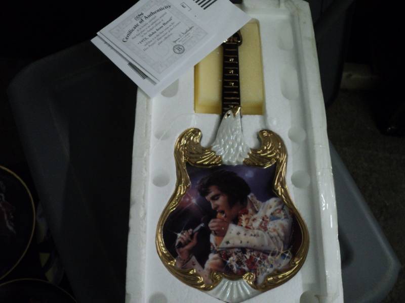 lot 17 image: Elvis Guitar Dcor 12 Long...