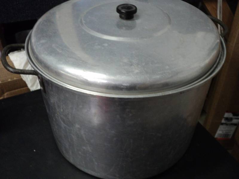 lot 29 image: Canner...