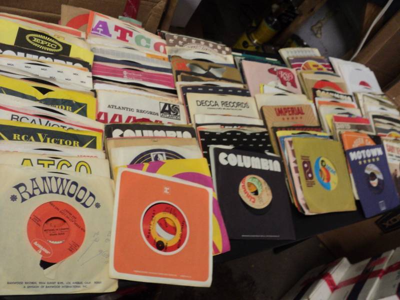 lot 44 image: Box of 45s  200 or more...