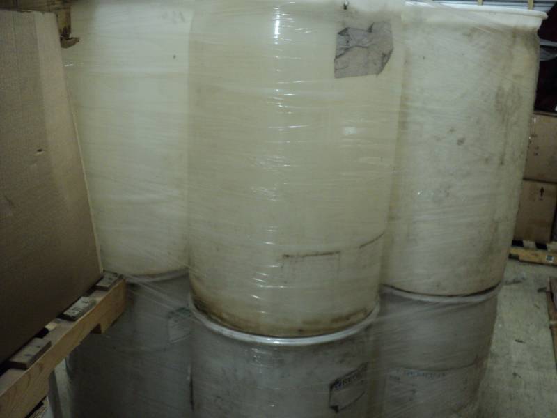 lot 50 image: 12 - Medium size Barrels...