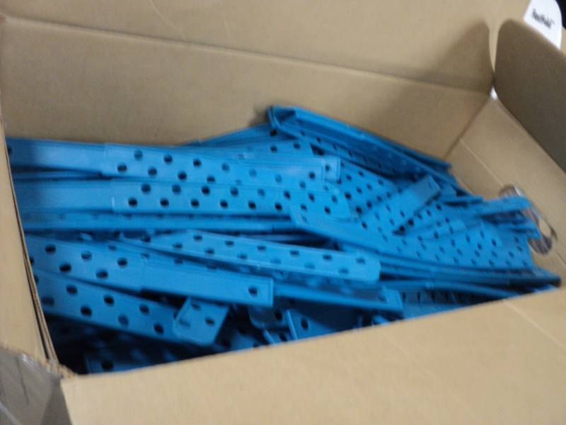 lot 51 image: Box of Paint Stir Sticks 200 plus...