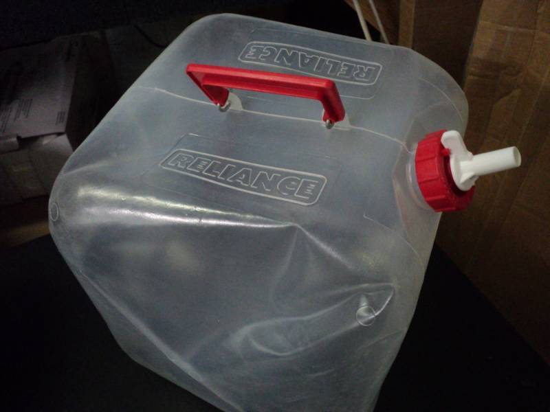 lot 70 image: Lot of 10 - 5 Gallon Collapsible Wa...