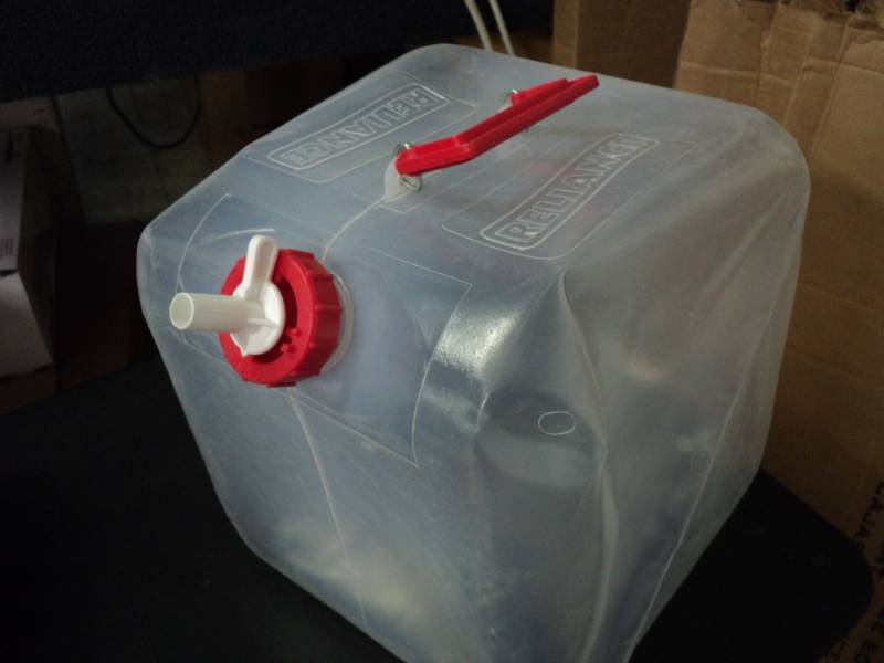 lot 73 image: Lot of 10 - 5 Gallon Collapsible Wa...