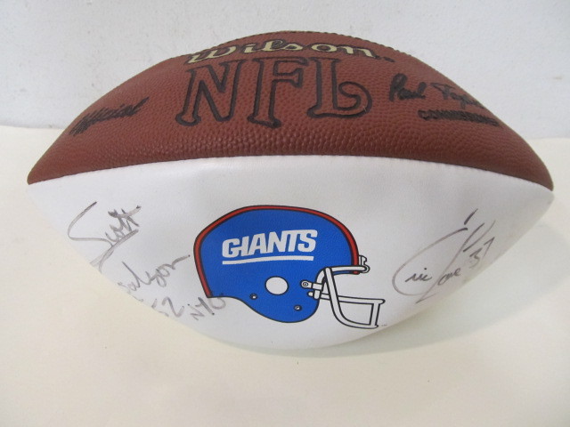 lot 16 image: NY Giants Autographed Football