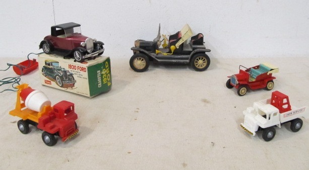 lot 19 image: Vintage Toy Trucks