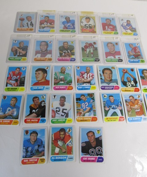 lot 84 image: Lot of 1968 Topps Football Cards