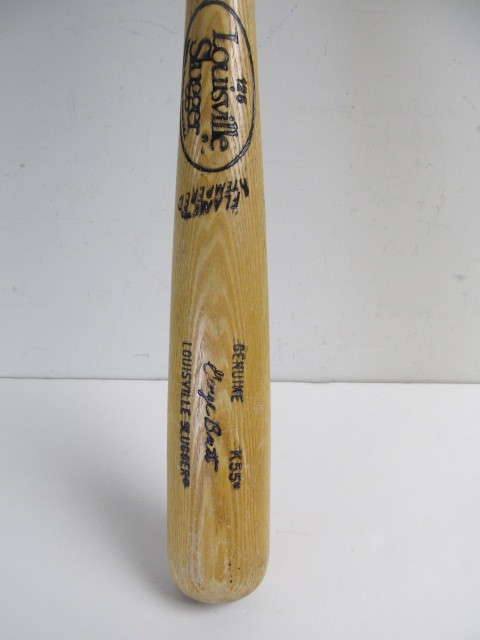 lot 104 image: Original GEORGE BRETT Louisville Slugger Team Issued Baseball Bat