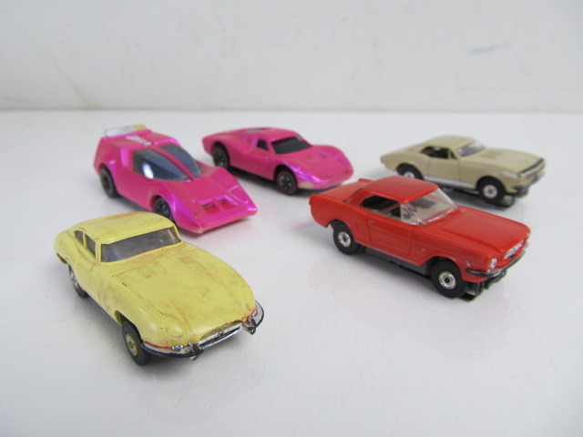 lot 131 image: Group of Vintage 60s-70s Slot Cars