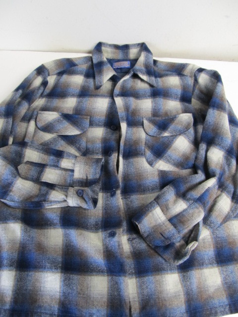 lot 141 image: Mens PENDLETON Wool Shirt - Size L