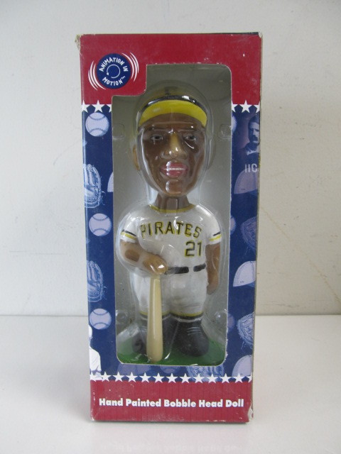 lot 154 image: ROBERTO CLEMENTE Bobblehead