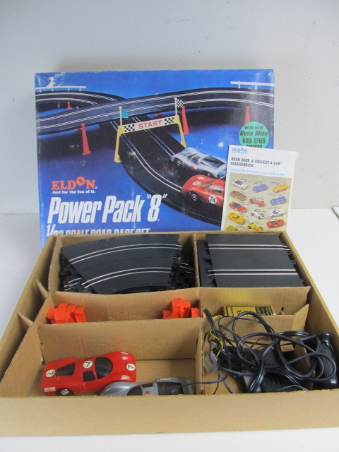 lot 187 image: Working Vintage ELDON Slot Car Road Race Set wBox