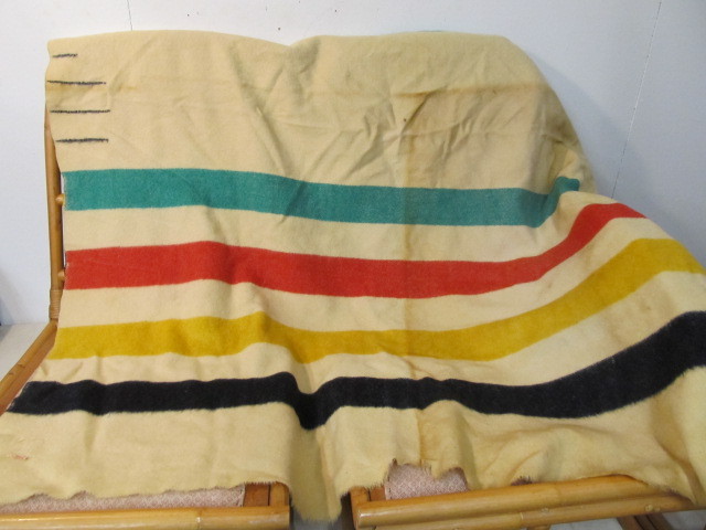 lot 168 image: Original Vintage HUDSON BAY 4-Point Blanket