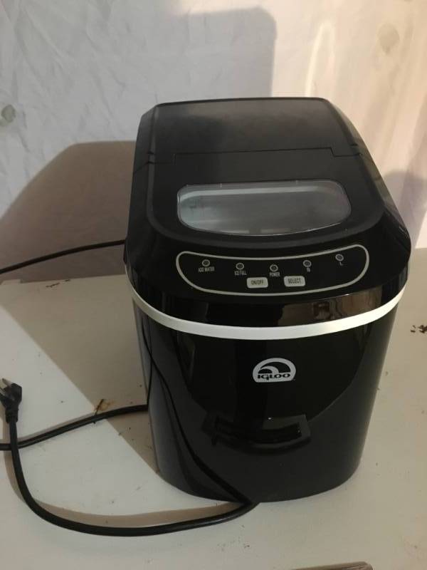 Igloo Ice Maker