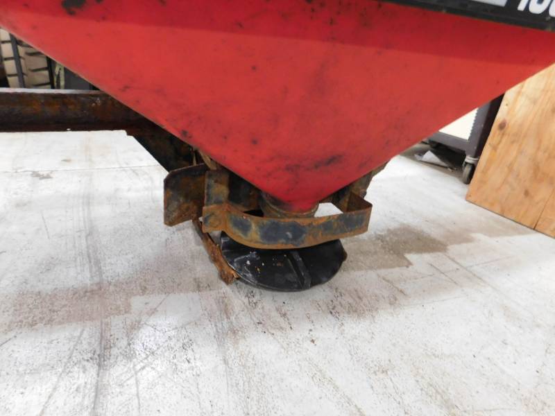 lot 10 image: Western Pro-Flo 1000 Salt Spreader
