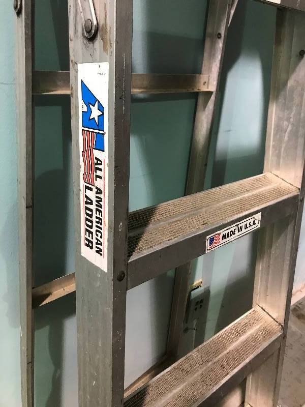 lot 107 image: 6 FT Ladder