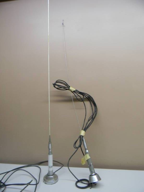 2 VINTAGE KRACO CB/RADIO WHIP ANTENNAS WITH CORDS SEE PICTURES