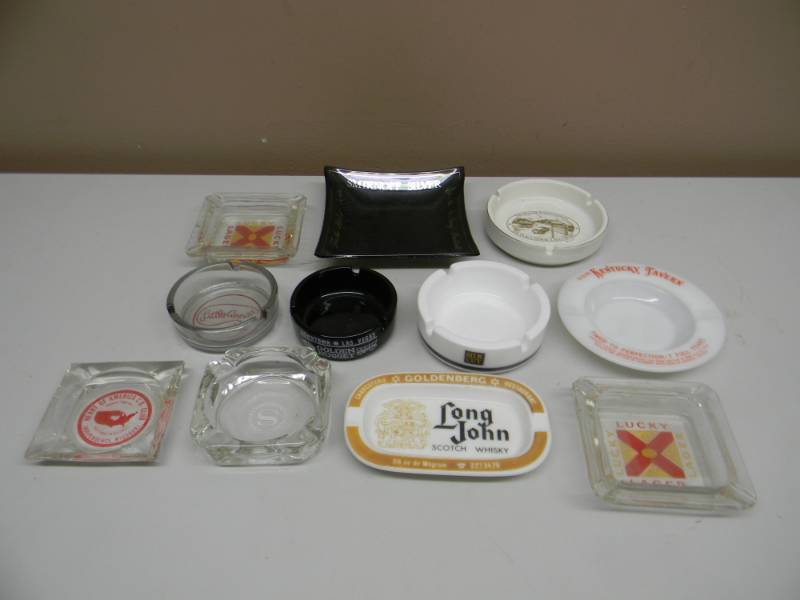 lot 33 image: VINTAGE COLLECTION OF COLLECTIBLE ASHTRAYS - SEE PICTURES