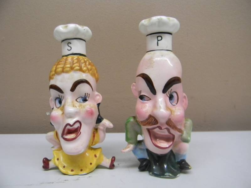 lot 47 image: AWESOME RARE 1950s MADE IN JAPAN MALE & FEMALE CHEF SALT  PEPPER SHAKERS - APPROX 6 TALL - SEE PICTURES