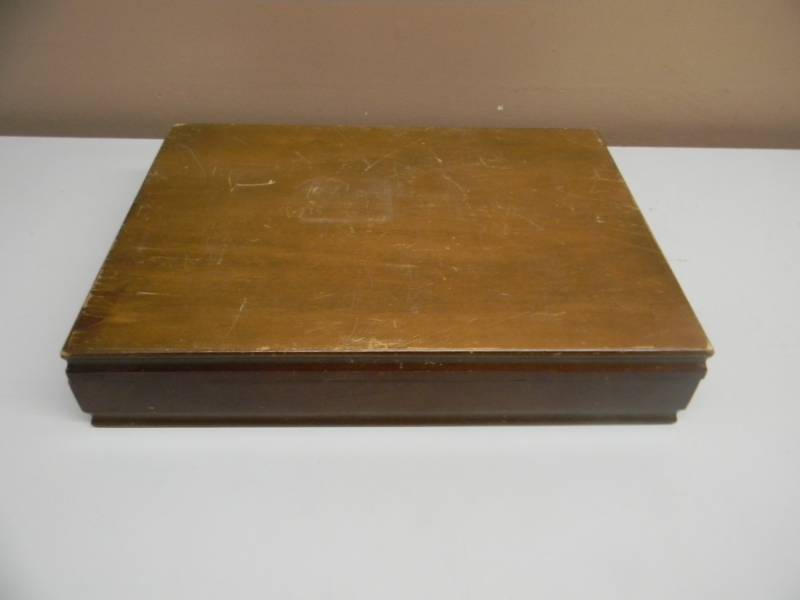 lot 66 image: ANTIQUEVINTAGE SILVERWARE IN CASE - PLEASE SEE PICTURES FOR VALUE - SEE PICTURES