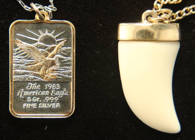 lot 10 image: 2 UNIQUE NECKLACES AS PICTURED