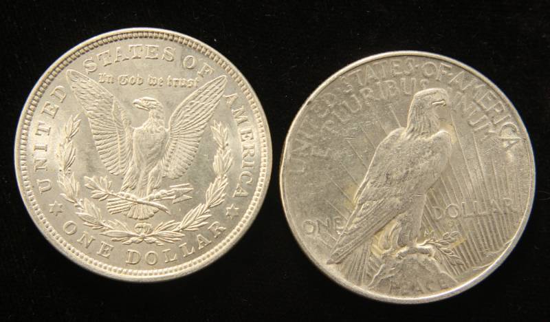 lot 28 image: 2 HIGHER GRADE SILVER DOLLARS 1921 MORGAN 1922 PEACE