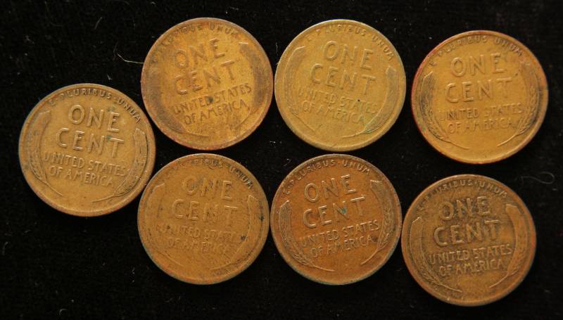 lot 48 image: 7 EARLY WHEAT CENTS 1913 1913-D 1915PDS 1920 1926
